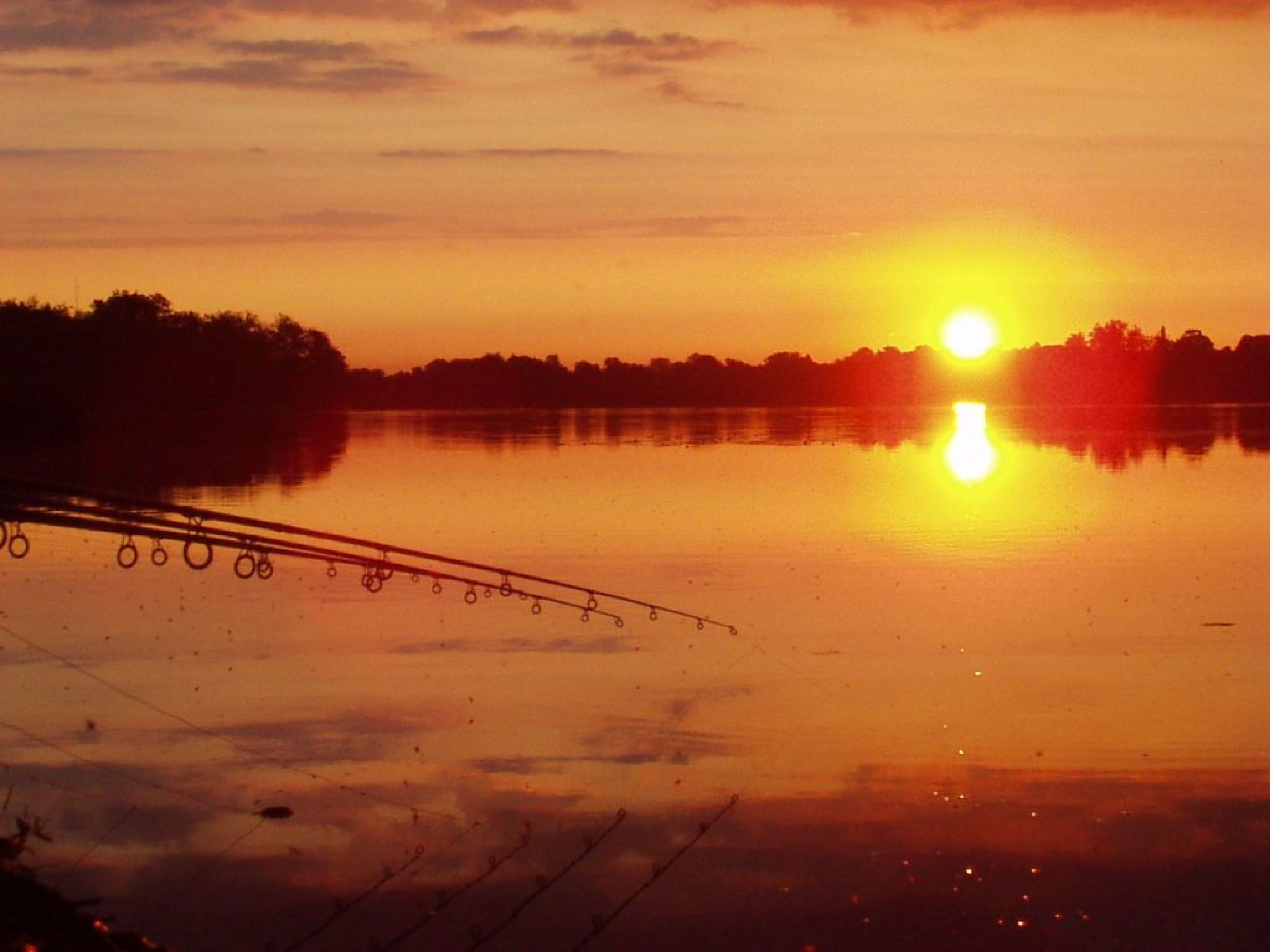 Klik for at forstørre - Morgensol over Sorø Sø